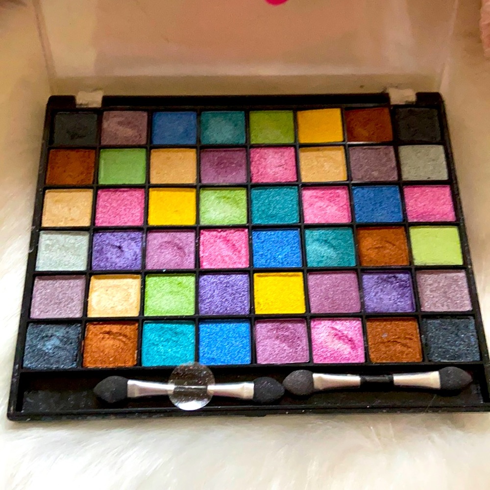 Simply sweet eyeshadow palette